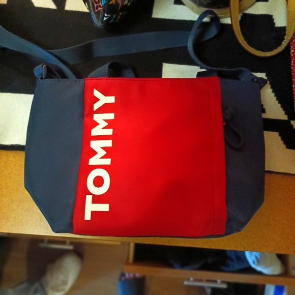 Tommy Hilfiger bag - Picture 1 of 2